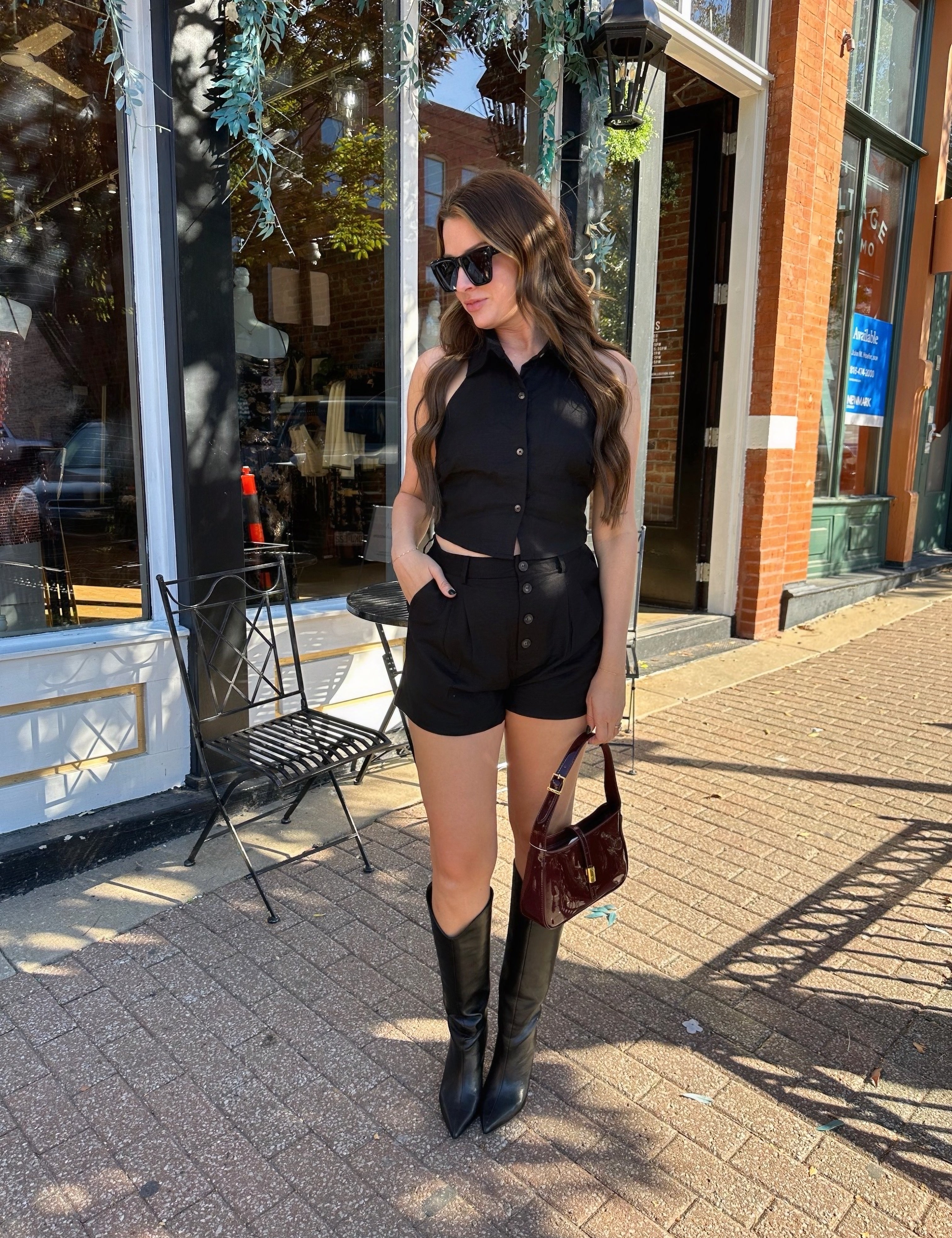 Kait Black Sleeveless Two Piece Set.